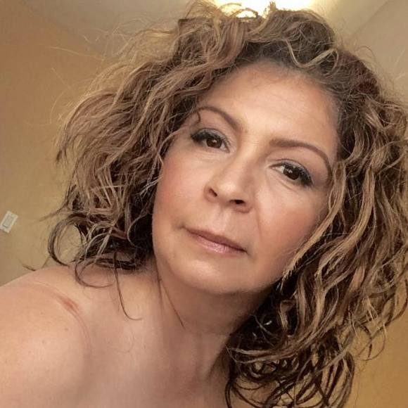 Meet your Posher, Adriana - Picture 1 of 1